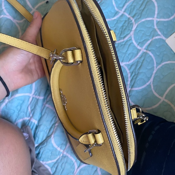 YELLOW COACH BAG - Picture 7 of 9